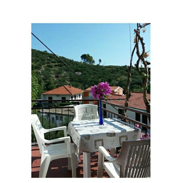 Dvokrevetna Soba S Balkonom I Kuhinjom 1 Apartment พอดโกรา ภายนอก รูปภาพ